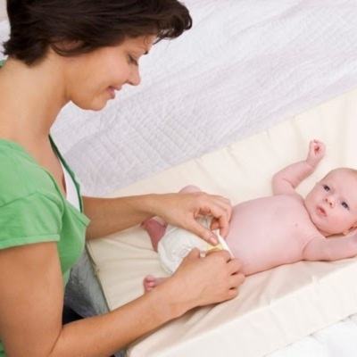 Chăm sóc rốn cho bé sơ sinh đúng cách 6