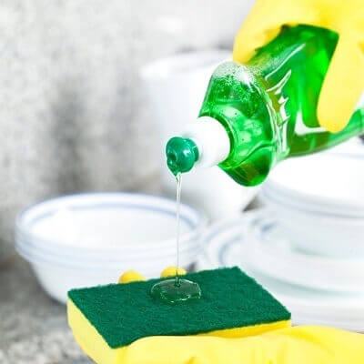 Hầu như ai cũng mắc phải sai lầm này khi dùng nước rửa chén 3