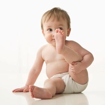 Mẹo hay "kéo dài" chân bé, nếu chẳng may bố mẹ "nấm lùn" 4