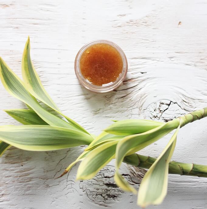 Tự làm son dưỡng môi đơn giản tại nhà 3
