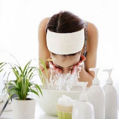 Mách mẹ cách làm 6 loại sữa rửa mặt tại nhà cực kỳ an toàn 11