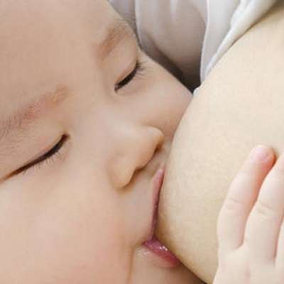 Làm sao để không bị tắc sữa? 1