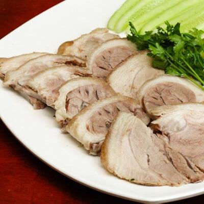 Mách mẹ bí quyết luộc thịt heo cực ngon cho gia đình 14