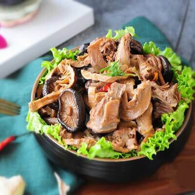 Bồ câu hầm nấm hương vừa ngon, vừa bổ 3