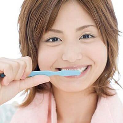 Mảng bám chẳng còn, răng trắng sáng bất ngờ chỉ nhờ loại nước lành lạnh này 6
