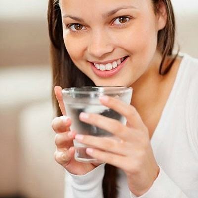 Mẹ bầu đừng quên uống nước vào 6 thời điểm vàng này 3