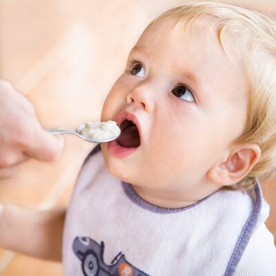 3 công thức làm váng sữa từ bơ chuối và bí đỏ thơm ngon cho bé nhóp nhép 6