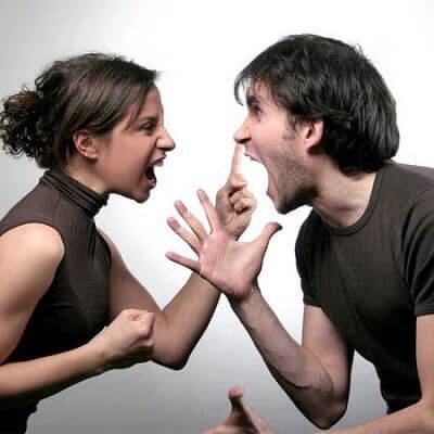 Có 5 thói xấu này, vợ chồng sẽ nhanh chóng... đưa nhau ra tòa 4