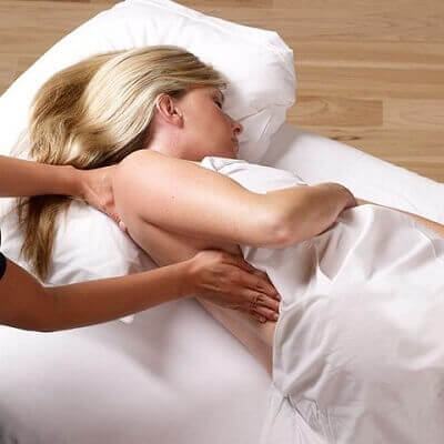 Cách mát xa cho bà bầu xua tan mệt nhọc trong thai kỳ 4