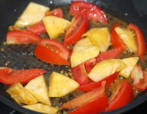 Canh chua nghêu thanh đạm giúp cả nhà chống ngán sau Tết 37 canh chua nghêu