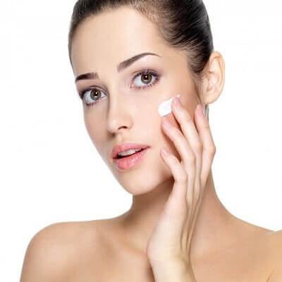 Cách trị da mặt khô vào mùa đông cho mẹ luôn rạng ngời 5