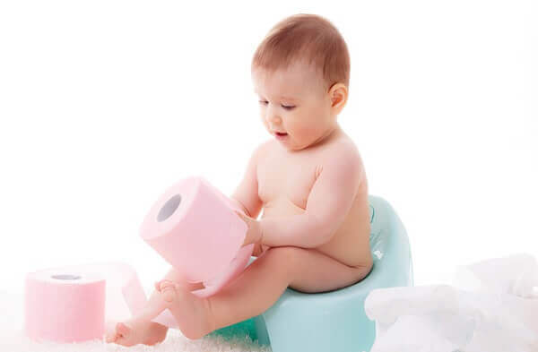 trẻ bị táo bón