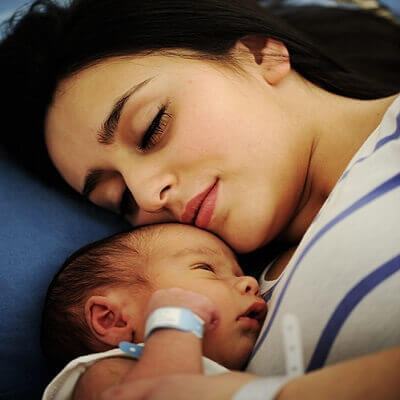 5 kiêng cữ sau sinh mổ mẹ nhất định phải "nằm lòng" đây! 3