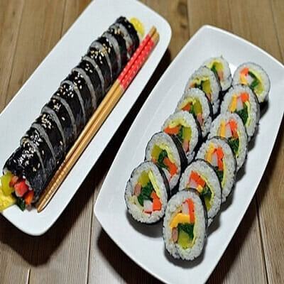 Cách làm kimbap đơn giản, chuẩn vị Hàn Quốc 5