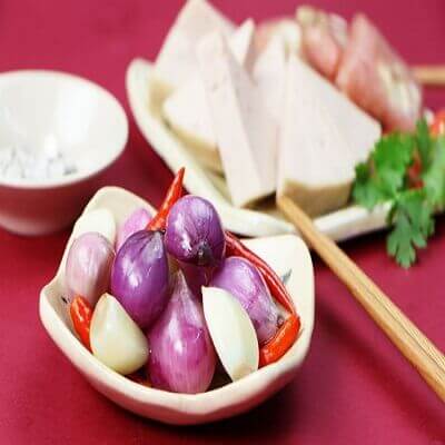 Món ngon ngày Tết dễ làm: Hành muối chua ngọt 5