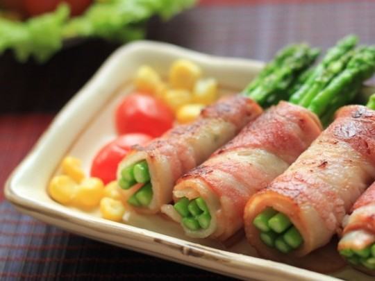 Giảm trí nhớ sau sinh, làm cách nào để cải thiện? 37 Thịt bò cuộn măng tây