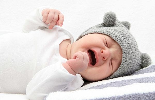 Cách dỗ bé nín khóc hiệu quả mẹ nên áp dụng 6
