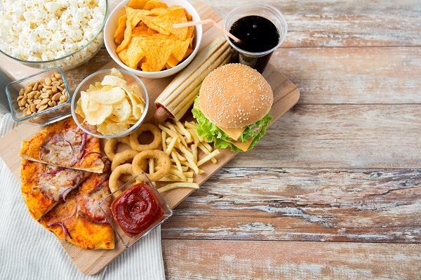 Đừng vì vui mà ăn quá nhiều thức ăn nhiều dầu mỡ ngày Tết 3