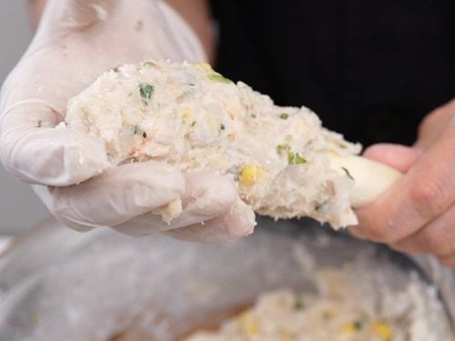 Chả tôm mực cuốn sả