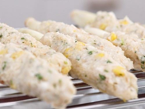Chả tôm mực cuốn sả