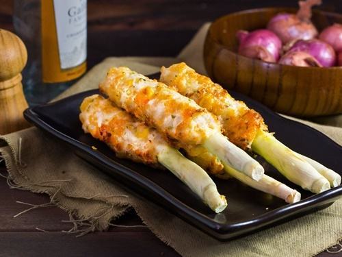 Chả tôm mực cuốn sả