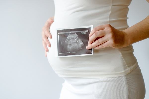 Thai nhi đạp nhiều vào ban đêm, tại sao lại thế? 4
