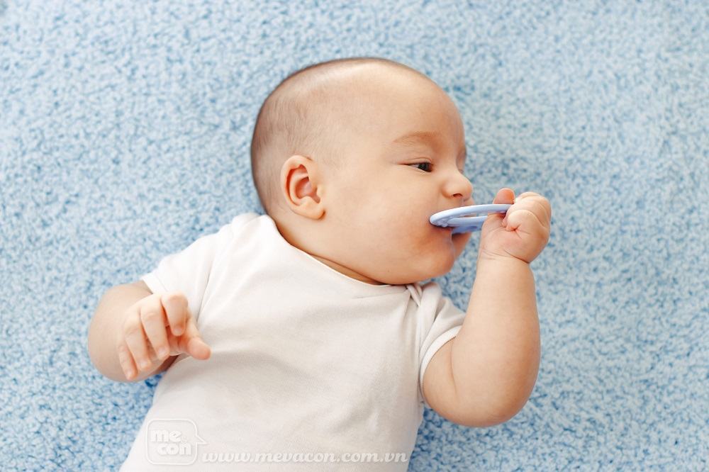 Dấu hiệu trẻ sắp mọc răng dễ nhận biết nhất 33 Dấu hiệu trẻ sắp mọc răng