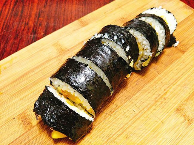 Cách làm kimbap không cần mành tre đơn giản mà 'siêu ngon' 45 Cách làm kimbap không cần mành tre