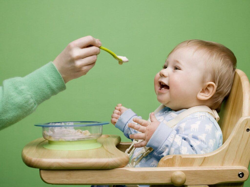 Cho con ăn dặm: 10 thực phẩm kị nhau mẹ cần biết 4