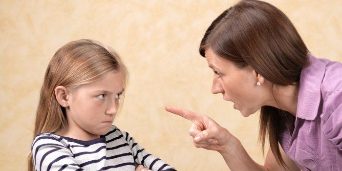 Mẹ hay đánh con, con lớn thành ra “bất trị” 34 Mẹ hay đánh con, con lớn thành ra “bất trị” 6