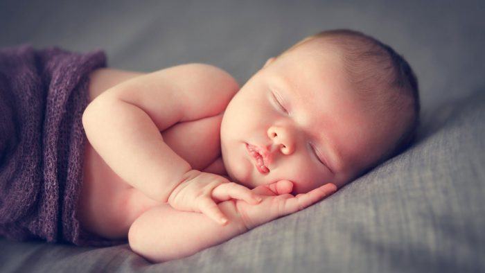 Tư thế nằm ngủ tốt nhất cho bé sơ sinh là gì? 37 Tư thế nằm ngủ tốt nhất cho bé sơ sinh là gì? 9