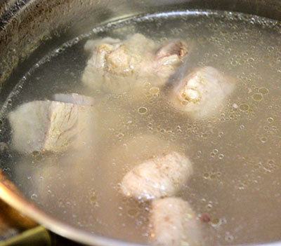 cách nấu canh khoai sọ sườn non