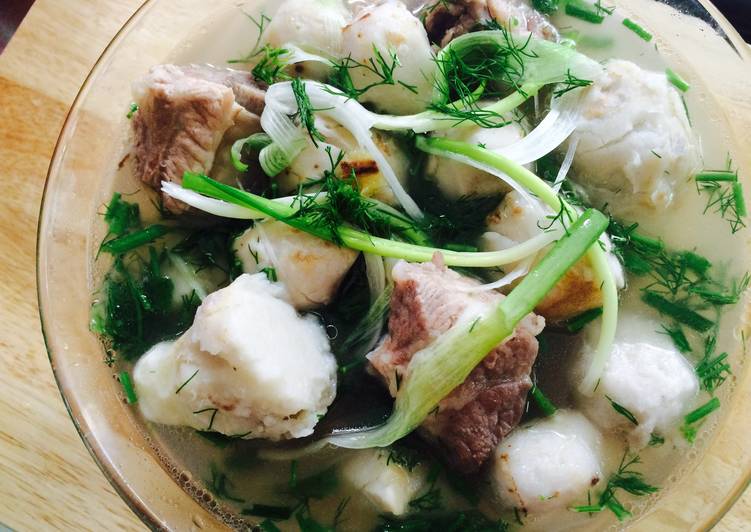 cách nấu canh khoai sọ sườn non