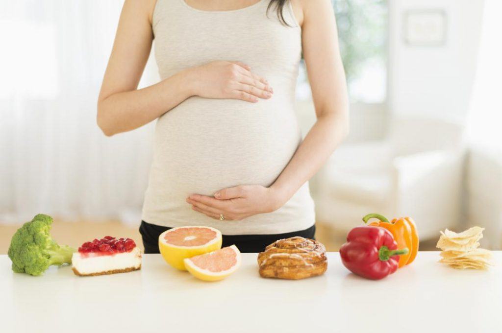 4 sai lầm dinh dưỡng mẹ bầu có thể làm hại thai nhi 3