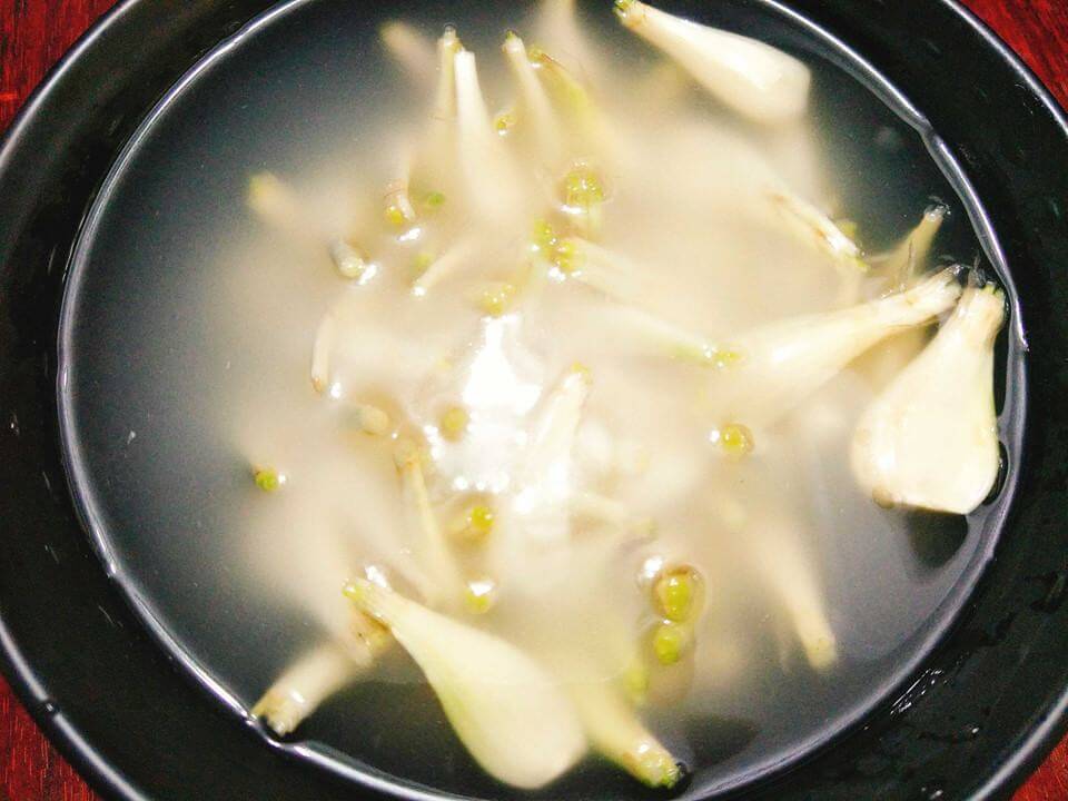 Cách muối hành chua ngọt, giòn ngon, không bị váng cho dịp Tết 21 cách muối hành chua ngọt