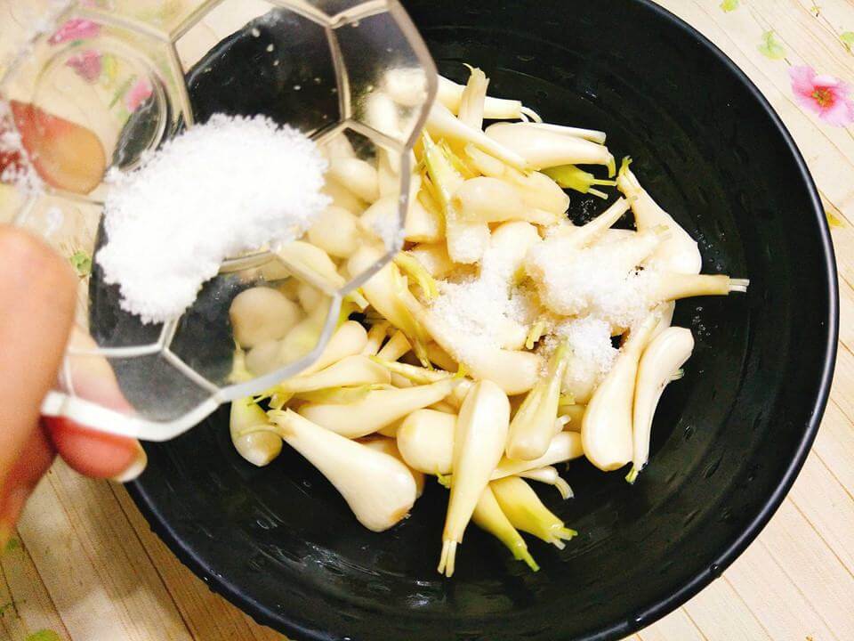Cách muối hành chua ngọt, giòn ngon, không bị váng cho dịp Tết 22 cách muối hành chua ngọt