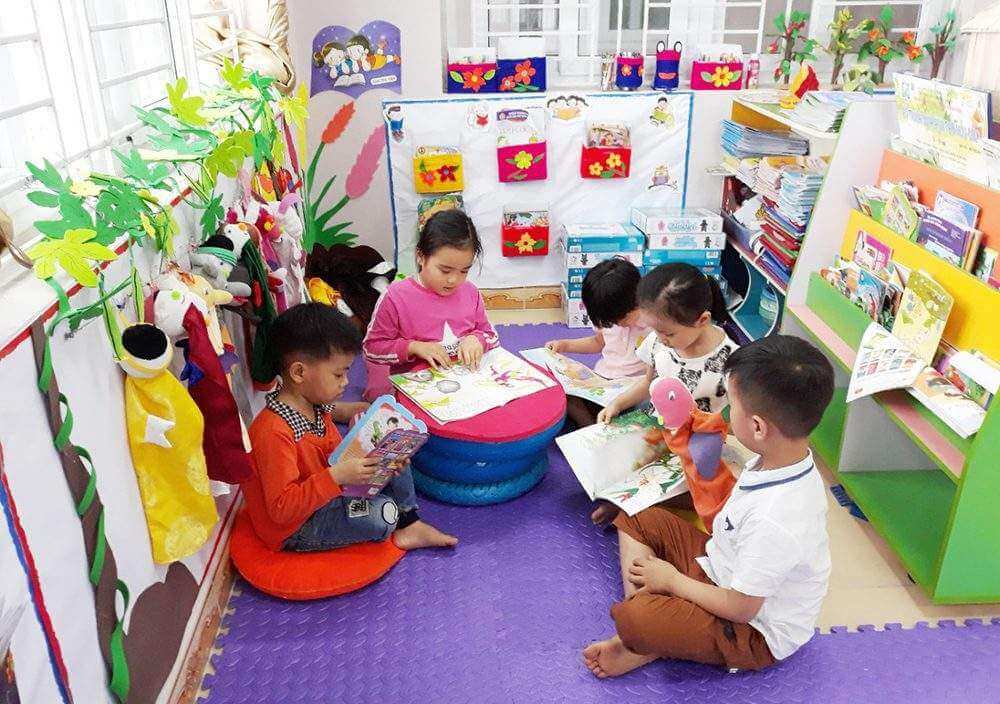 Chi tiết về học phí trường mầm non công lập và tư thục để bố mẹ chọn lựa