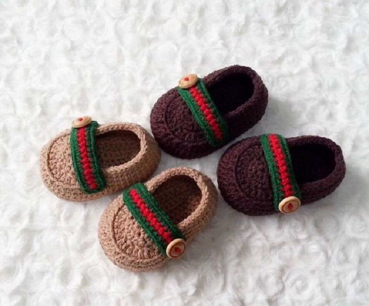 Mách mẹ cách móc giày cho bé sơ sinh cực đáng yêu 6