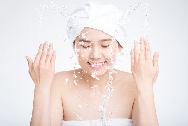 Rạng rỡ sau Tết: Mách bạn cách “làm sạch kép”, khởi đầu của làn da trong mướt, căng mịn 5