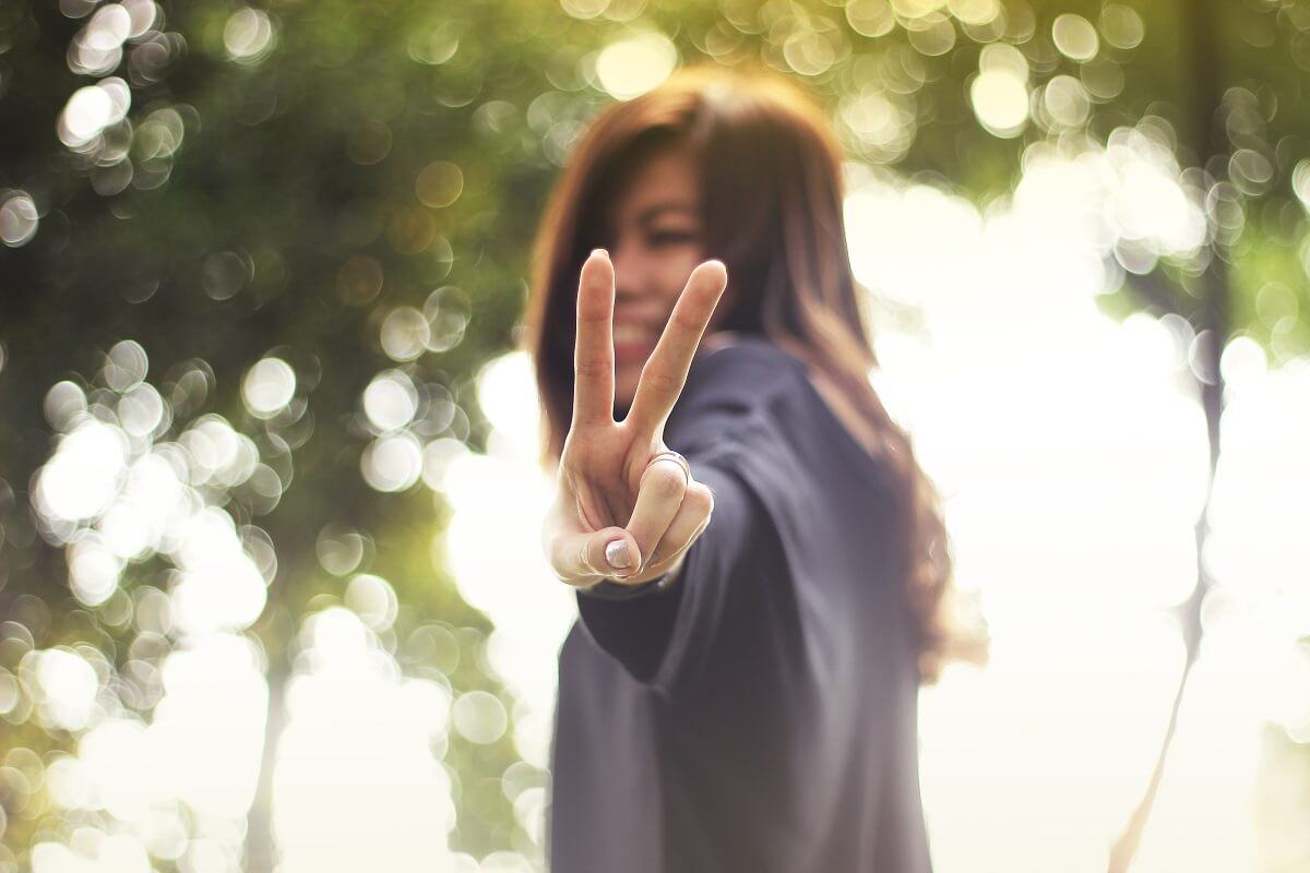 Dáng lông mày nói lên điều gì về tình yêu và tính cách của bạn 34 Dáng lông mày nói lên điều gì về tình yêu và tính cách của bạn 6
