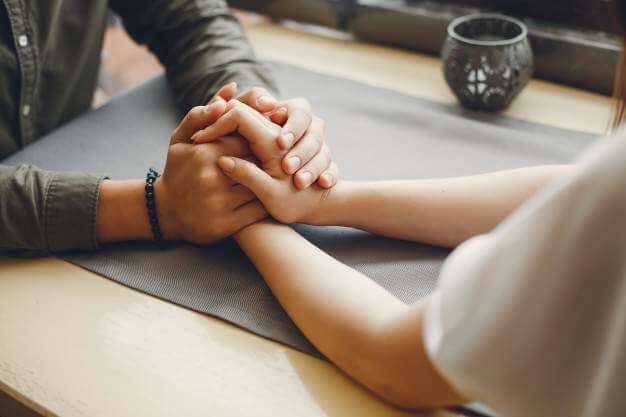 Tình yêu và hấp dẫn giới tính, anh ấy có đang yêu bạn chân thành? 35 ngôn ngữ tình yêu