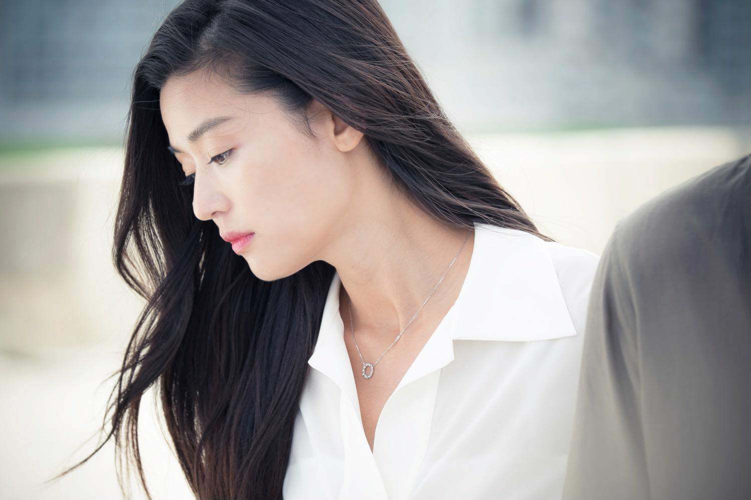 Phụ nữ hiện đại: Ra đường nhất định phải mang theo 4 thứ này 34 phụ nữ hiện đại