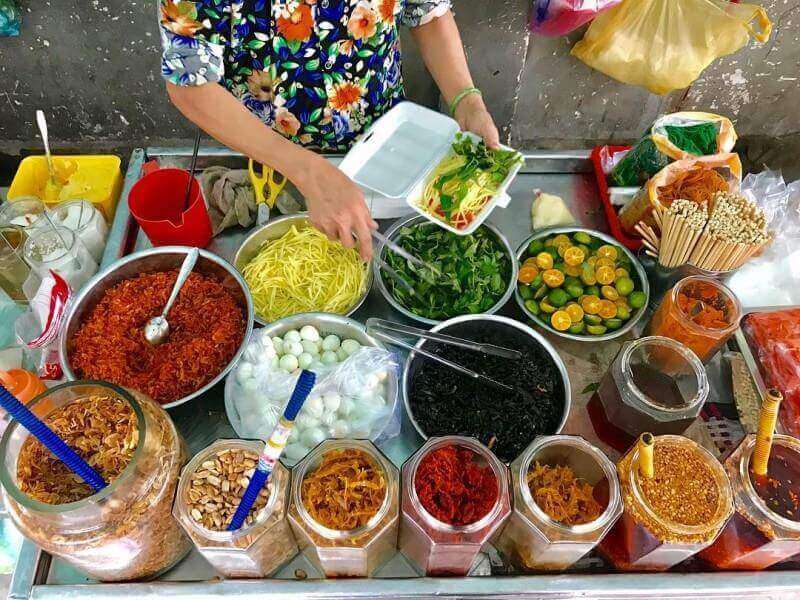 7 con hẻm ăn vặt ngon, rẻ không thể bỏ lỡ ở TP.HCM 7