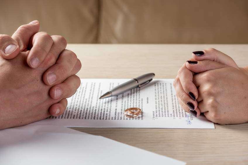 Chồng ngoại tình: Cân nhắc 4 yếu tố để quyết định có buông tay hay không 3