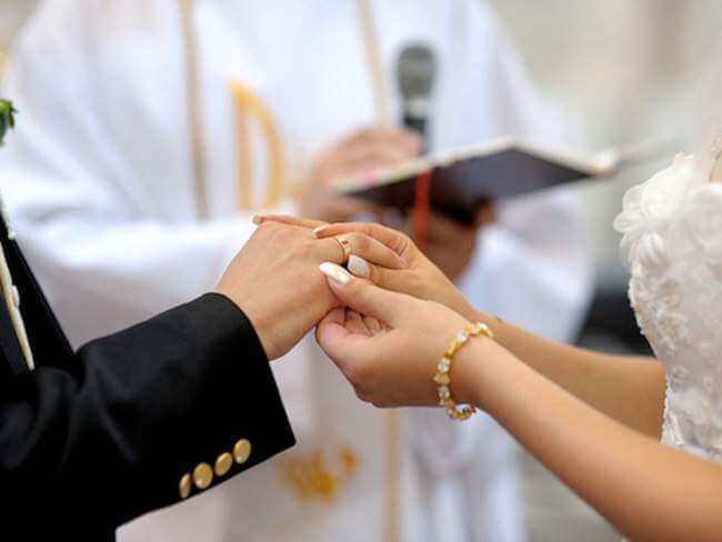 Phải chăng mọi cuộc hôn nhân sai lầm đều rơi vào ngõ cụt? 34 hôn nhân sai lầm1