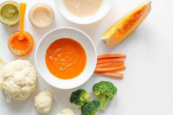 Chẳng lo con khóc, nếu mẹ cho bé ăn dặm theo cách này! 35 mẹ cho bé ăn dặm theo cách này