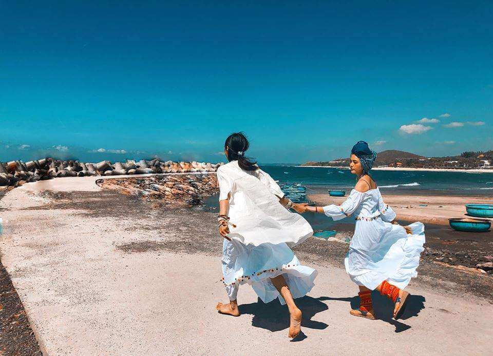 Bạn thân khác giới của chồng - chuyện đau đầu của các bà vợ! 35 Trở thành bạn của cô ấy