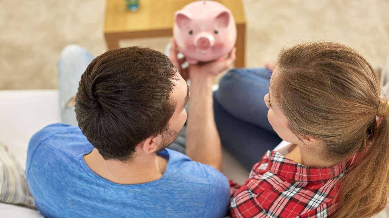 Không nên kể xấu chồng với người ngoài Không nên kể xấu chồng với người ngoài