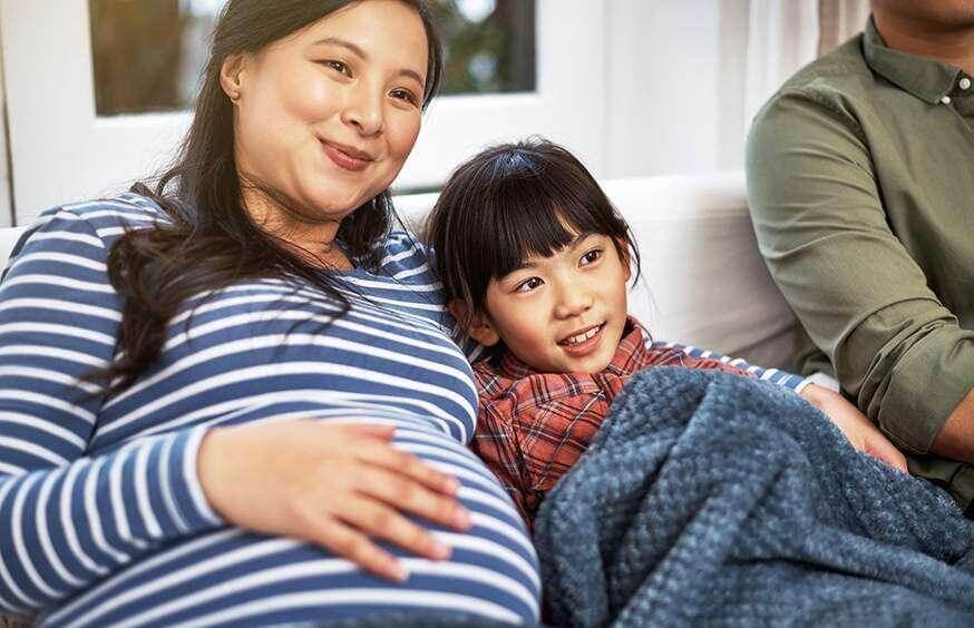 Hãy nói rằng em bé sẽ là bạn của con