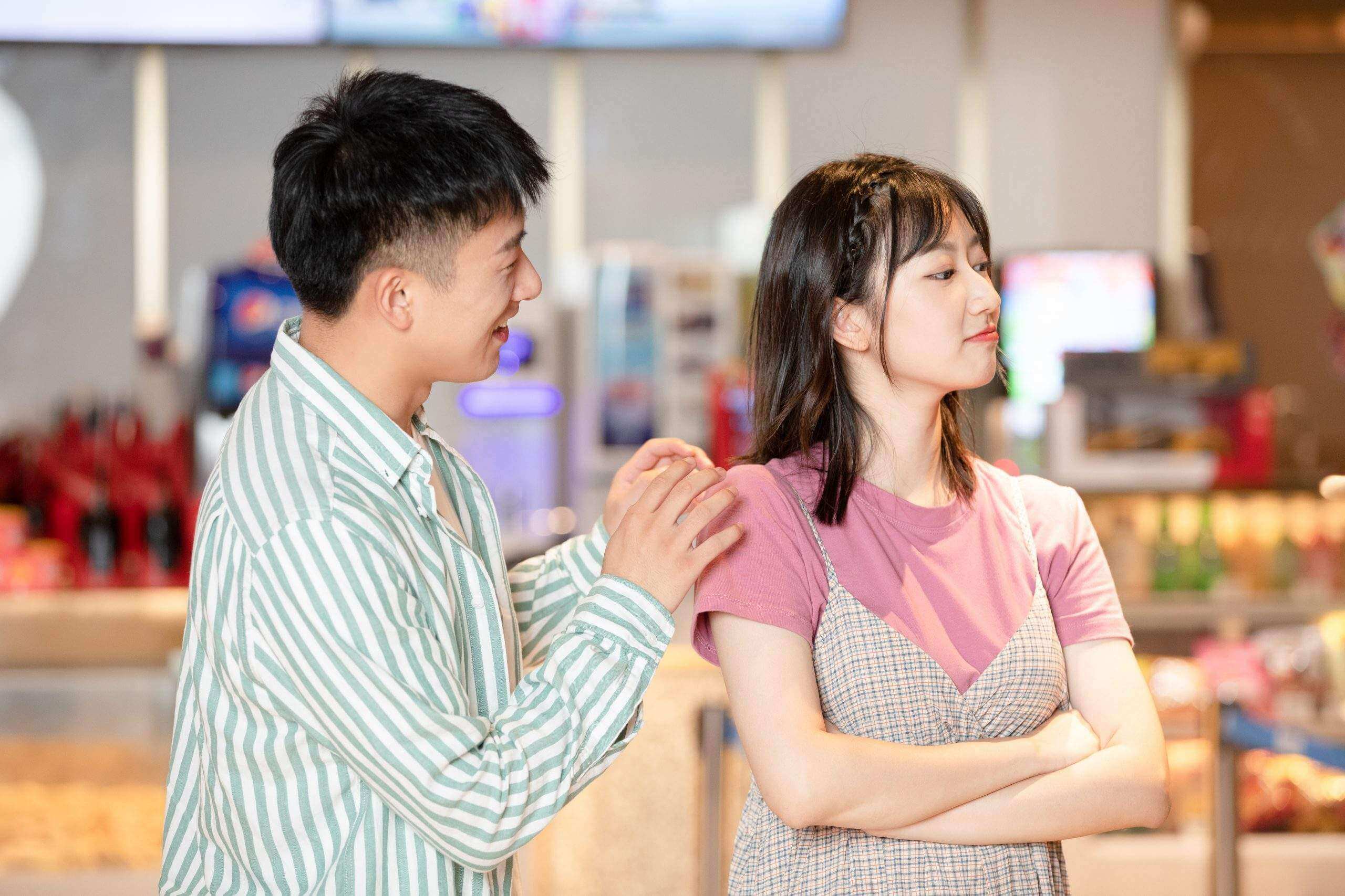 Bật mí 1.001 dấu hiệu chàng thích bạn nhưng không nói đây nhé! 36 chủ động bắt chuyện